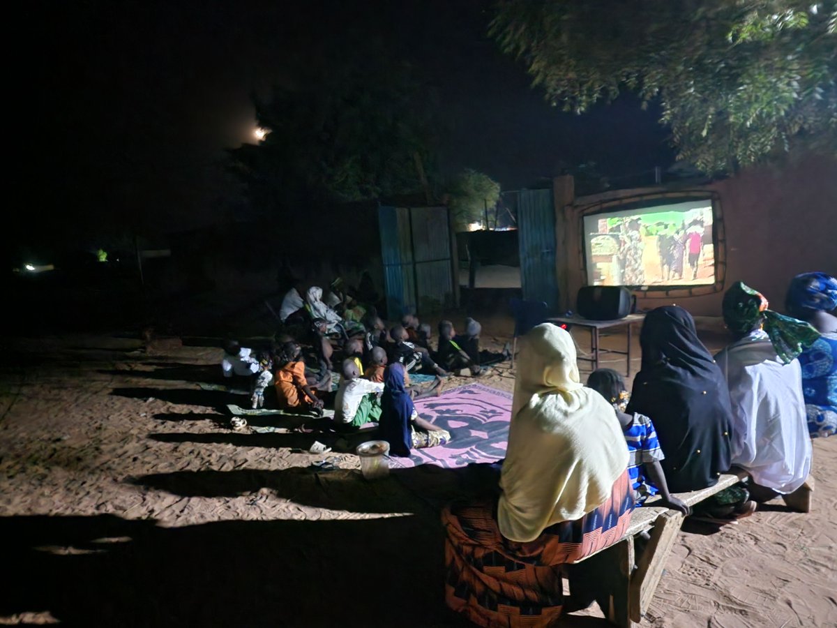 LivingstoneEII's tweet photo. The villagers gathered enthusiastically for the film show, eager to witness the portrayal of the gospel and to listen to the word of God. It was a moment of unity and spiritual curiosity, as people of all ages came together, drawn by the promise of inspiration and understanding. https://t.co/c0R9B99QUz