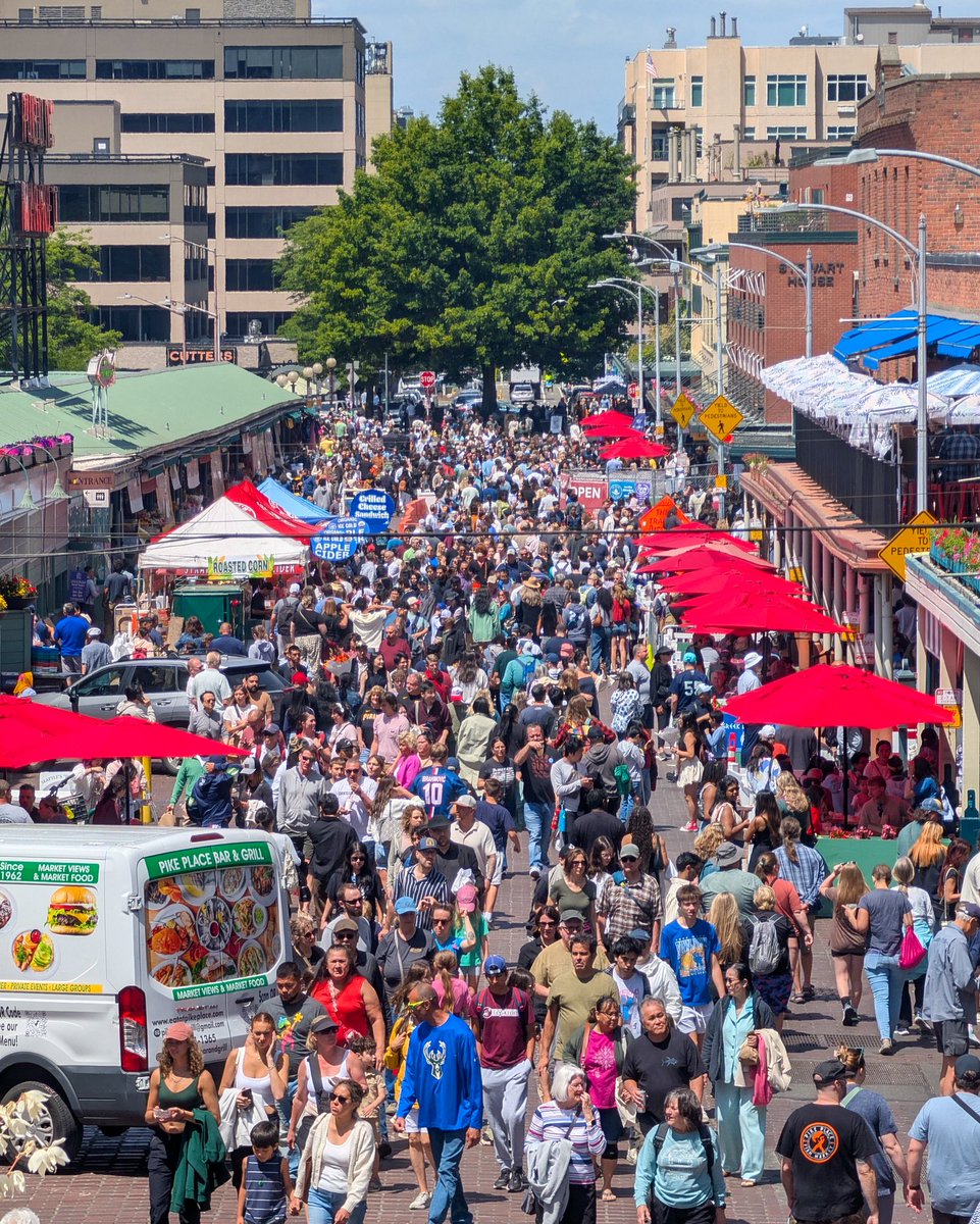 Thanks for spending your 4th of July weekend at #PikePlaceMarket! 🇺🇸✨

According to AAA, Seattle was the #2 travel destination for the holiday, and based on the crowds, you all came to support!

Thank you! ❤️

📸: <a href="/boundforcountry/">A. K.</a>