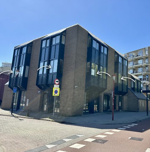 🎈🎉 Op 07-07-2007 begon mijn ondernemersavontuur. Vandaag exact 18 jaar geleden!

"ƎLEVATE THE FUTURE"
18 jaar Topshelf Media + Grand Opening gloednieuw kantoor! 🏢

🥳 Op vrijdag 11 juli 2025 vier ik iets bijzonders.
Of eigenlijk twee dingen!
→ Mijn 18 jaar als ondernemer