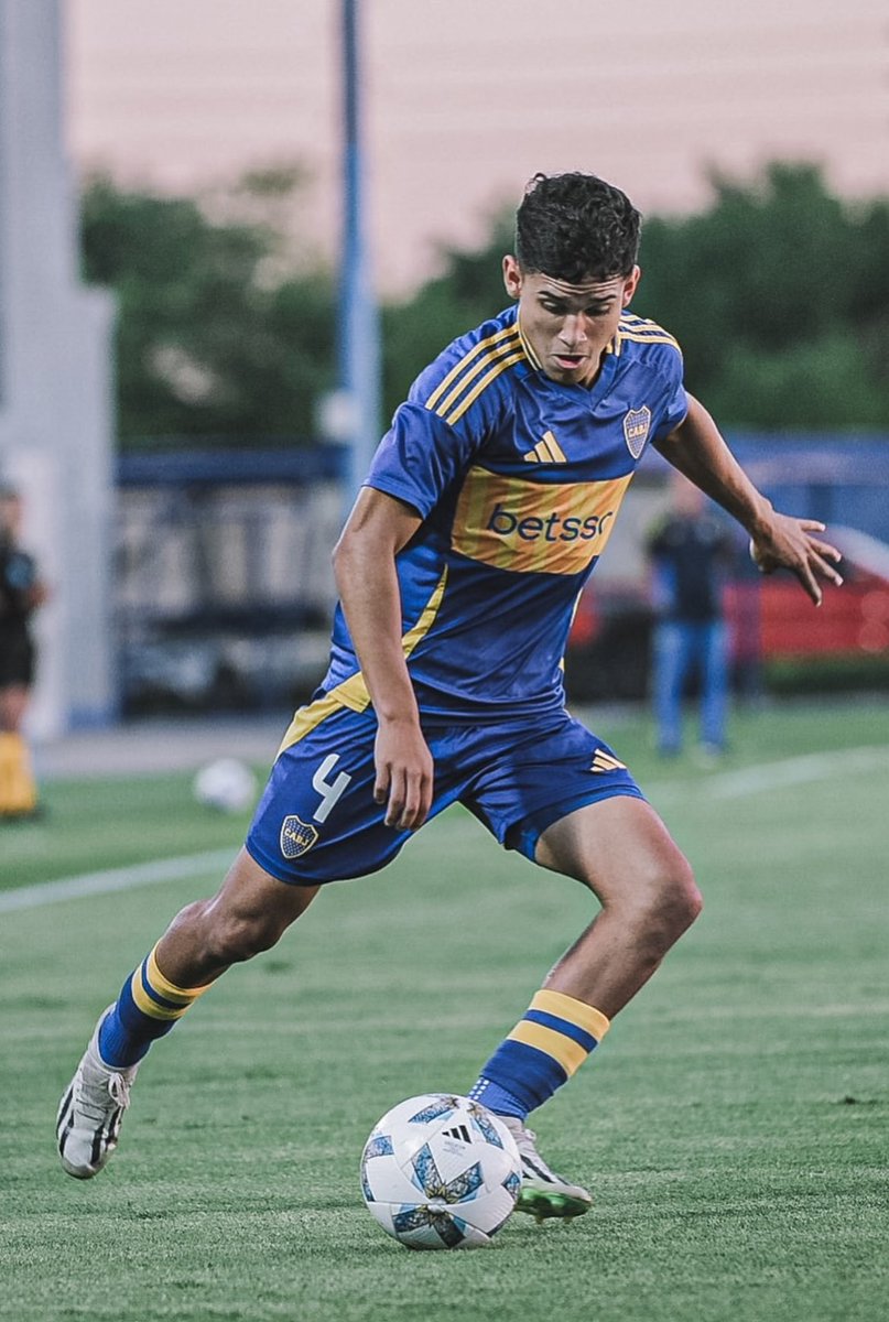 ⚔️⛔️ Dylan Gorosito fue el lateral derecho con mejor % de éxito en duelos defensivos [78%] y mejor efectividad de pases [81%] en el Torneo Proyección 2025.