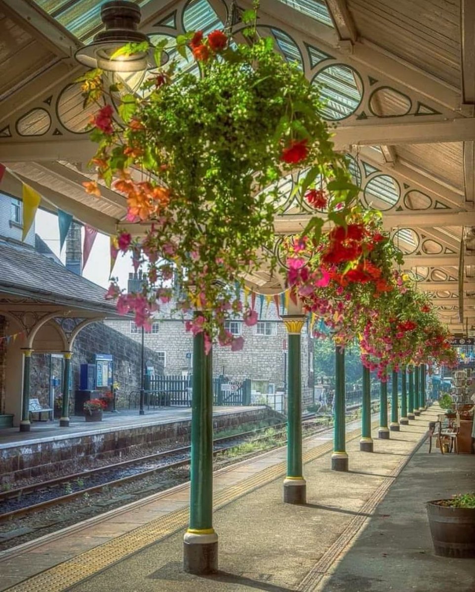Knaresborough Railway Station, located in North Yorkshire, UK ⛴️🏯🛰️