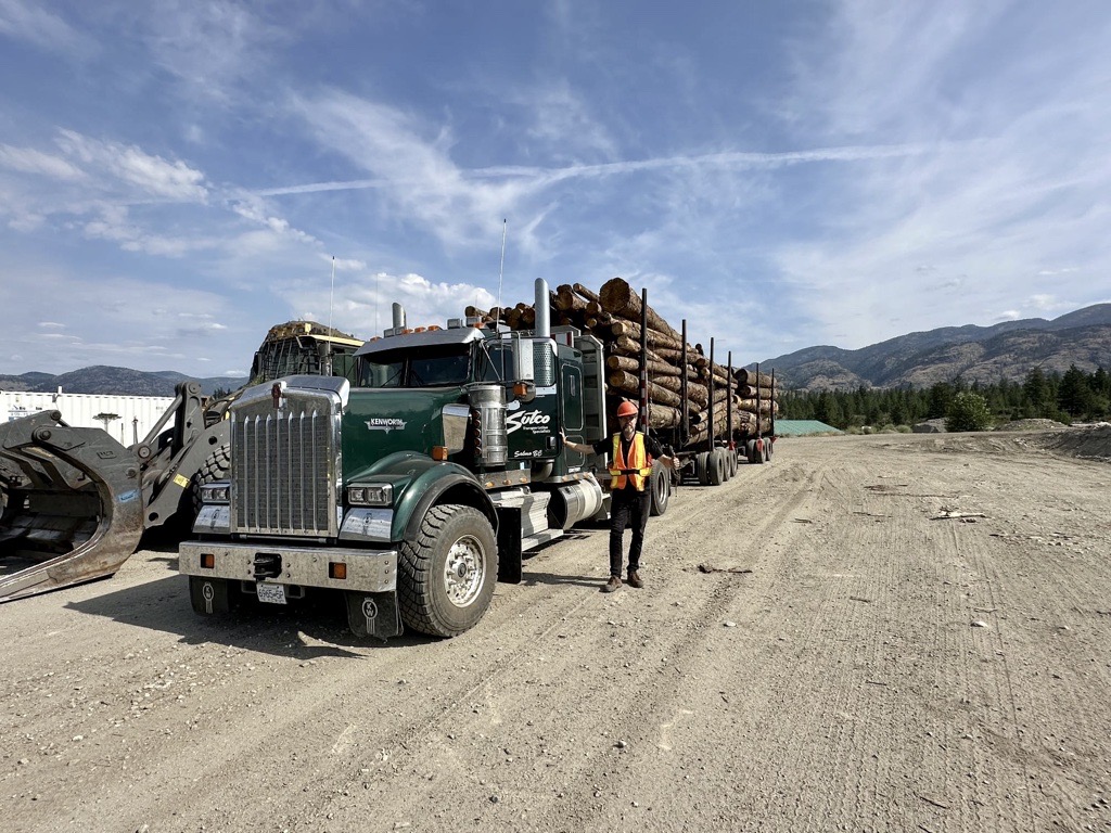 SutcoTransport's tweet image. Here’s our founder and owner, Chris Sutherland, back behind the wheel and hauling logs — just like the old days. From the cab to the company vision, he&apos;s never been afraid to get his hands dirty.
 👉bit.ly/3ToCNZB
#Sutco #LeadershipInAction #LoggingLife #Since1995