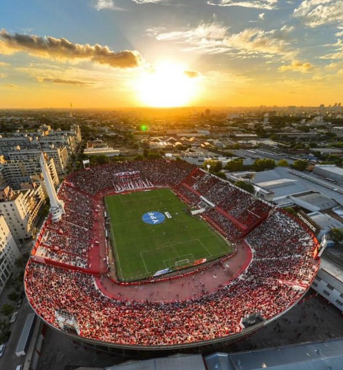 Huracán es esto ❤️ … ahí están los únicos intransferibles! 🎈❤️