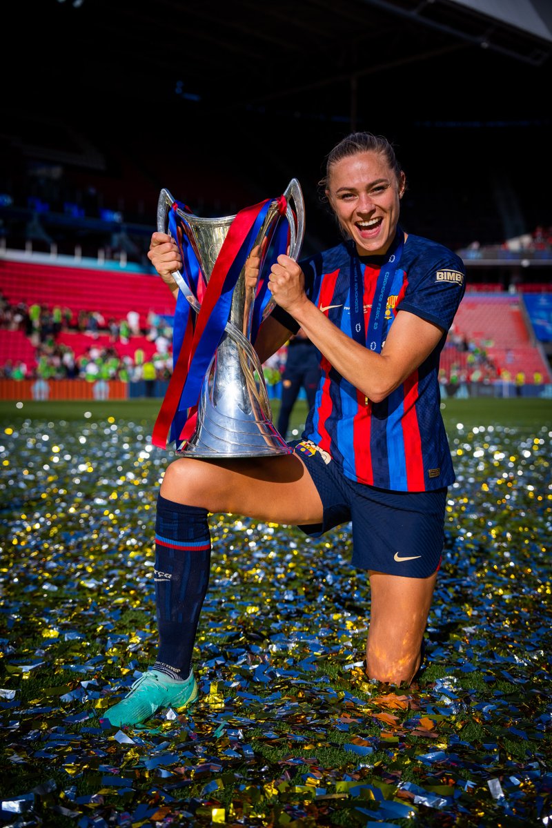 FCBfemeni's tweet photo. 🥺 Quatre anys, 13 títols i milers de records

💙❤️ Frido, culer per sempre: https://t.co/oUC0QVxseR https://t.co/sCtFV5ieXF
