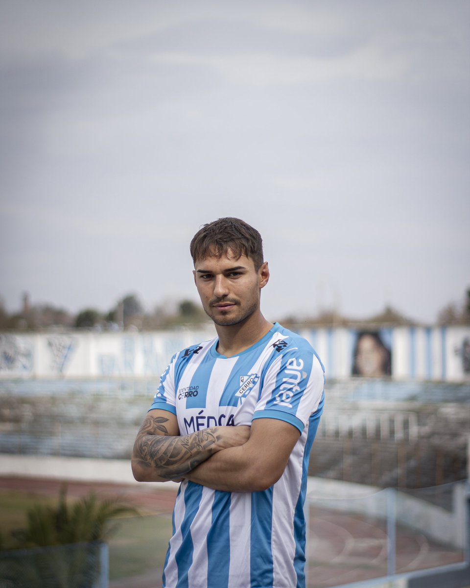 Emiliano Álvarez es nuevo jugador de Unión de Santa Fe. 

El lateral/volante de Cerro firma contrato por un año en el equipo santafesino. 

Mañana viaja para Argentina y se realizará la revisión médica, después de estar todo en OK firma contrato.