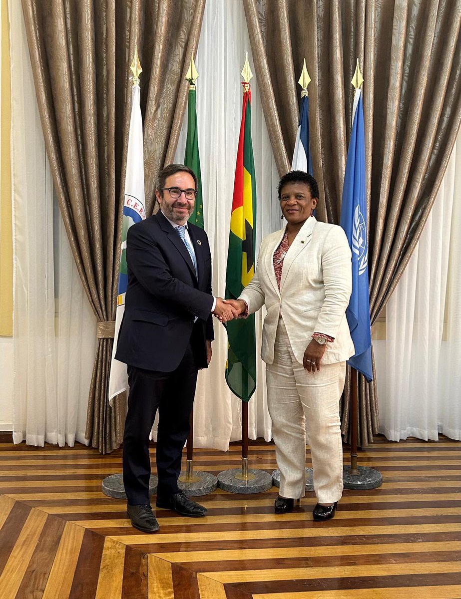 UNOPS_Chief's tweet image. Very productive meeting w/ Ilza
Vaz, Minister Foreign Affairs, São Tomé e Príncipe. #SIDS are disproportionally affected by climate change & only receive 2% of climate finance. It is time to boost global solidarity w/ #SIDS in line with recent agreements in Antigua, Nice &Sevilla