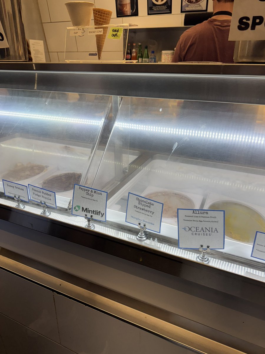 knottedbrains's tweet image. went for an ice cream walk to take a break but instantly got reminded of work because even my ice cream is flavoured in b2b saas. welcome to sf
@mintlify @simonfarshid