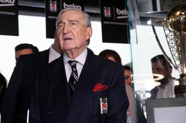 Sana yüzümüz yok bişey demeye dedem son bir dans  Rahmi  baba #OrkunİçinBüyüklerGöreve