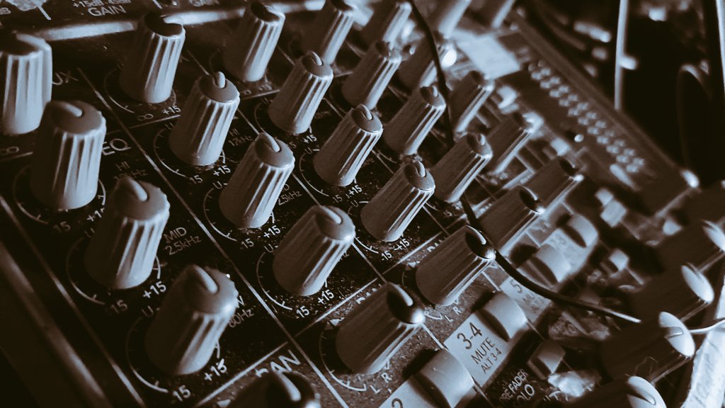 音創作、音練、音録、静寂、、、