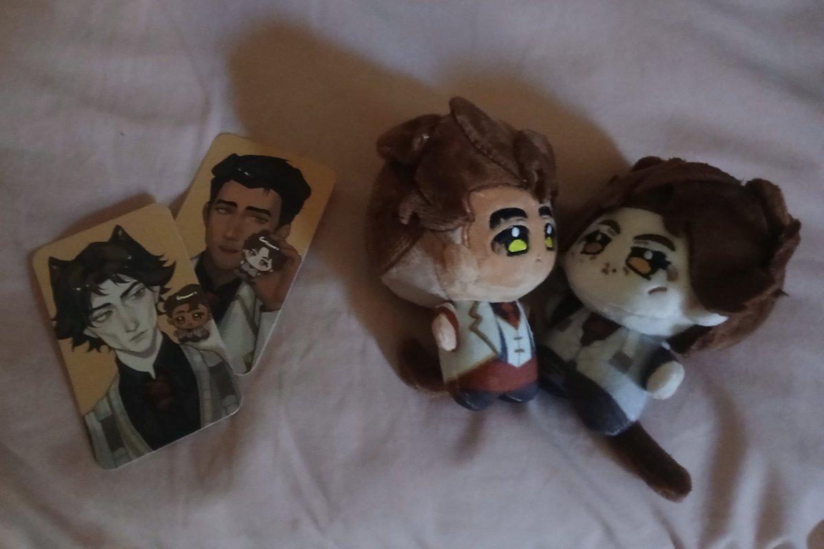 AAAA MY PLUSHIES FROM @DOUFUPUFF CAME IN!!!! LOOK HOW PRECIOUS THEY ARE I'M SQUISHING THEM TY DOUFU!!!! 💕🩷💗💕💗🩷