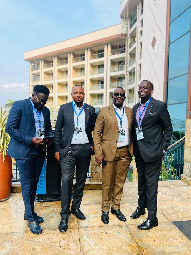 tobitkassi1000's tweet image. Le Consortium AMANI NA UMOJA (Paix et Unité), dont le MARECAR est l’une des structures fondatrices, a initié, à travers un atelier stratégique, un dialogue inclusif axé sur la paix, le vivre-ensemble et la cohabitation pacifique en République Démocratique du Congo.

Au cœur de…