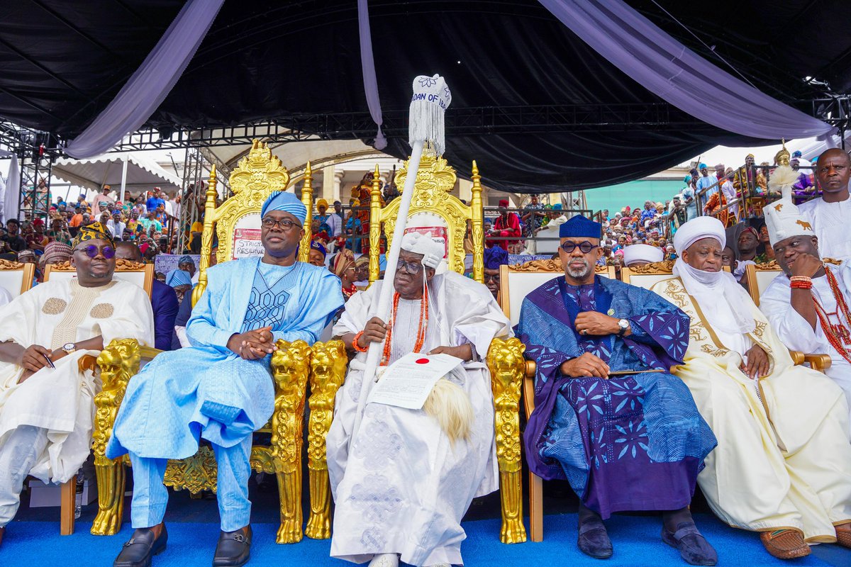 Ogun State Government - OGSG (@ogsg_official) on Twitter photo Abiodun Commiserates With Gov. Makinde Over Olubadan's Demise
Ogun State Governor and Chairman of the Southern Governors' Forum, Prince <a href="/DapoAbiodunCON/">Prince Dr. Dapo Abiodun, CON</a>, has commiserated with his Oyo State counterpart, Governor Seyi Makinde, over the passing of the Olubadan of Ibadan land, Oba Abiodun Commiserates With Gov. Makinde Over Olubadan's Demise
Ogun State Governor and Chairman of the Southern Governors' Forum, Prince <a href="/DapoAbiodunCON/">Prince Dr. Dapo Abiodun, CON</a>, has commiserated with his Oyo State counterpart, Governor Seyi Makinde, over the passing of the Olubadan of Ibadan land, Oba
