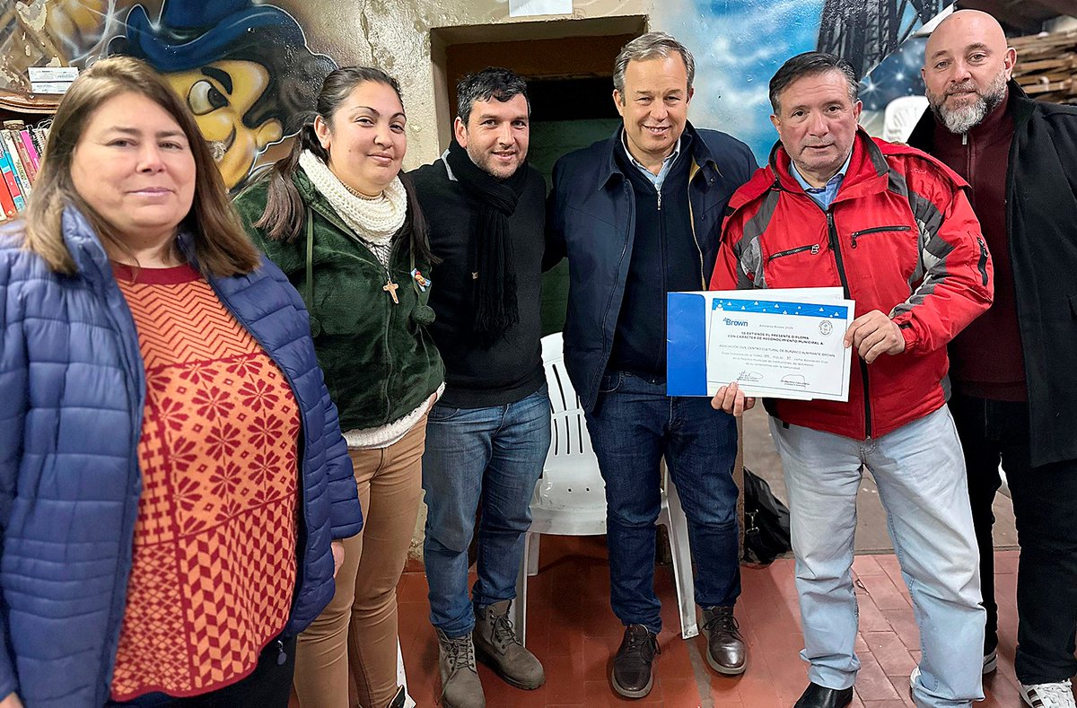 CascallaresPJ's tweet photo. Esta querida institución es un verdadero ejemplo del trabajo comunitario que fortalece los lazos barriales, la identidad local y la cultura nacional desde nuestro distrito.

#BrownConVos https://t.co/L4yRLlo5d1