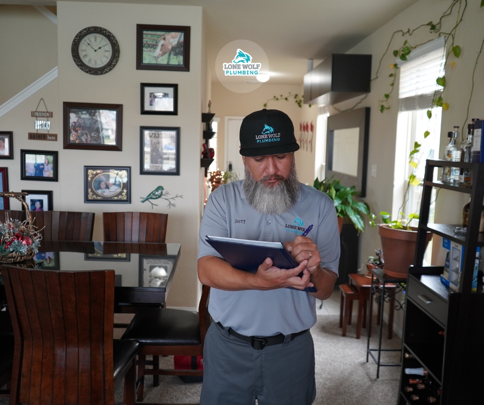 LoneWPlumbing's tweet photo. 🕵️‍♂️ Think your plumbing is fine? Think again. Hidden leaks, aging pipes, and gas line issues can sneak up on you. #plumbinginspection #PreventDamage #LeakDetection #katytxplumber #homeinspection #plumbingcheckup #PeaceOfMind #lonewolfplumbing #PipeProblems #scheduletoday https://t.co/Olz5gQ079U
