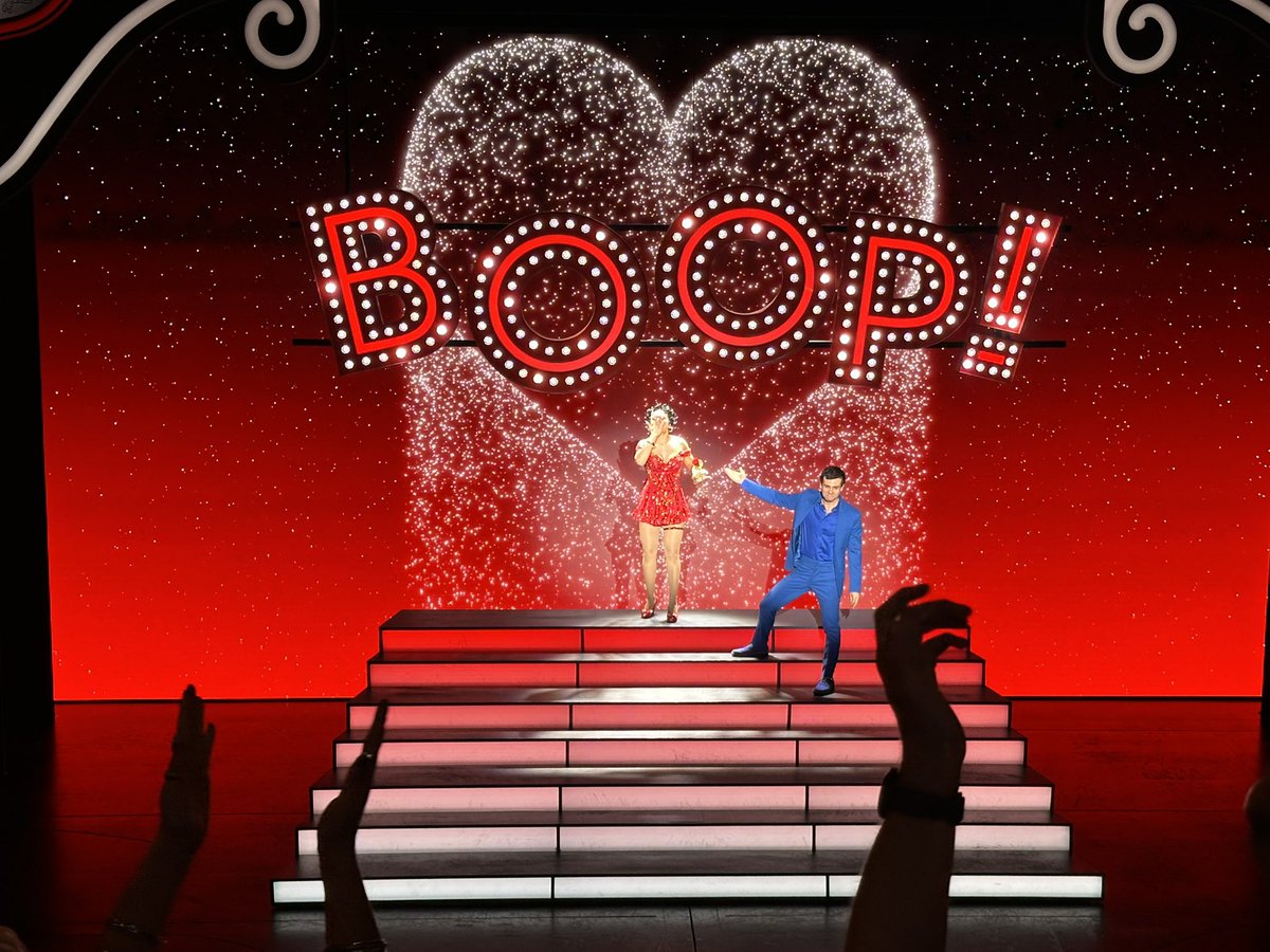 ZacharyKlein27's tweet photo. Reviews are back! First show of the trip: #Boop! This show is another one gone too soon, closing on Sunday. Read it - https://t.co/GgMyW7Uep8 https://t.co/sY47GnjXyU