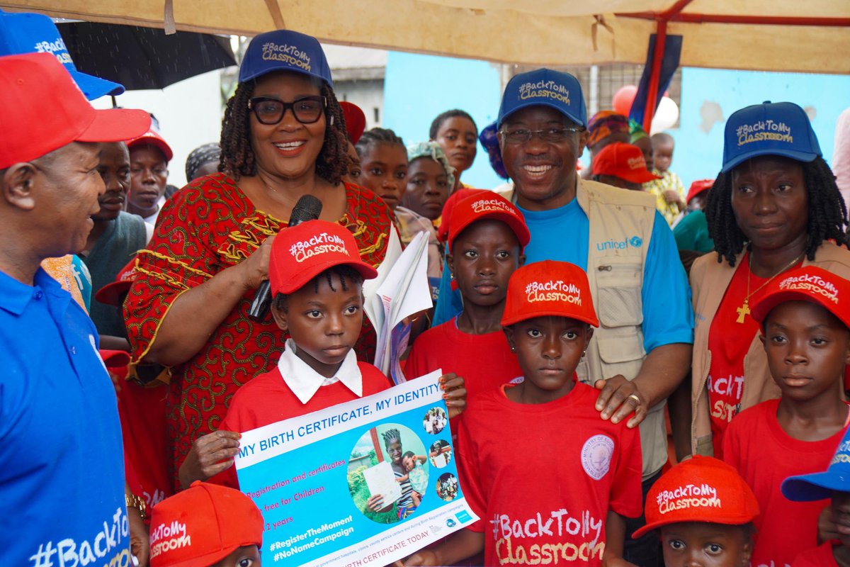 GillesFagninou's tweet photo. Thank you Ministers @Dr_Jarso_Jallah & Dr. Gbeme Kollie for the working lunch after a great start with Health Minister Dr. Kpoto
Your united leadership at last week’s #BackToMyClassroom launch shows true intersectoral action to get every child in school
Educ, Birth Reg & Child Pr https://t.co/TSxZ8gLYZZ