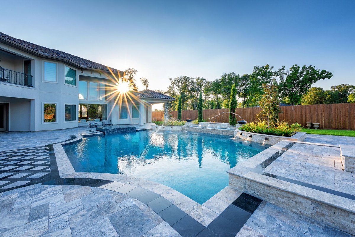 PlatinumPools's tweet image. Your backyard should be your escape, your oasis from the everyday chaos. It should be a place to leave stress behind and reconnect with nature, yourself, and loved ones. 

#PoolLife #BackyardGoals #PoolFun #SummerVibes #TexasLiving #Houston #Beaumont