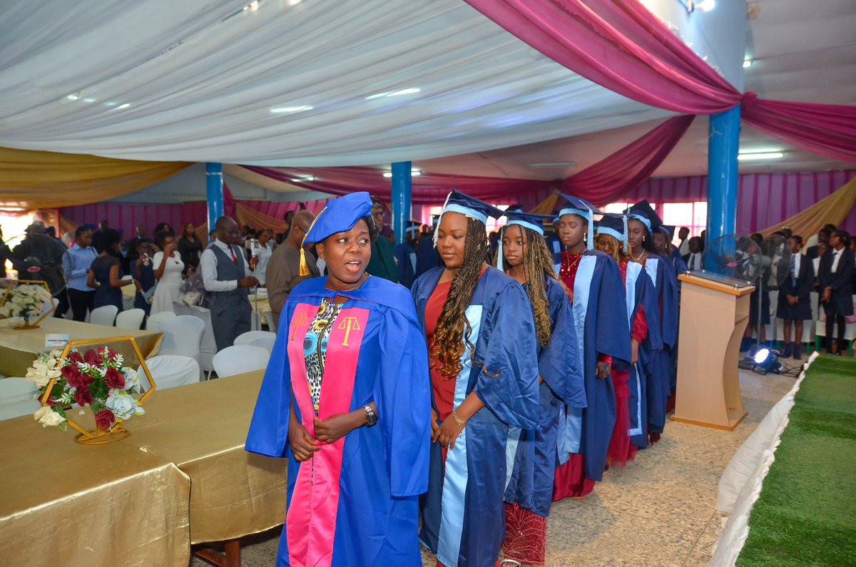Nobelhouse_Coll's tweet image. And just like that… our Class of 2025 graduated! 

#ValedictoryVibes #ClassOf2025 #WeGraduated #LeavingALegacy #NobelhouseProud #CapsOff #NextChapterLoading #MemoriesMade #graduation #valedictory #CheersToTheFuture #SchoolLifeDoneRight