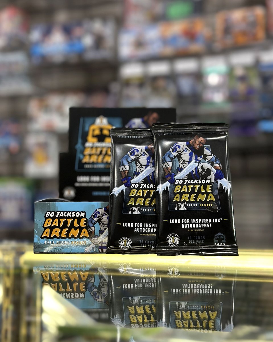 Bo Jackson Battle Arena is available now at our Mega store! 🏈

Whether you collect sports cards or trading cards, this has the best of both worlds, including autographs!

#Bojackson