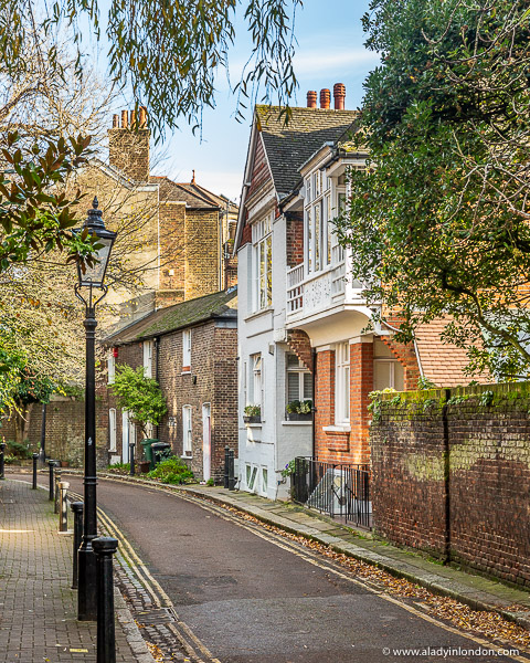Here are 9 secret London walks that will show you the city's best hidden corners: urls.grow.me/QdJ6Y1rod 😍
