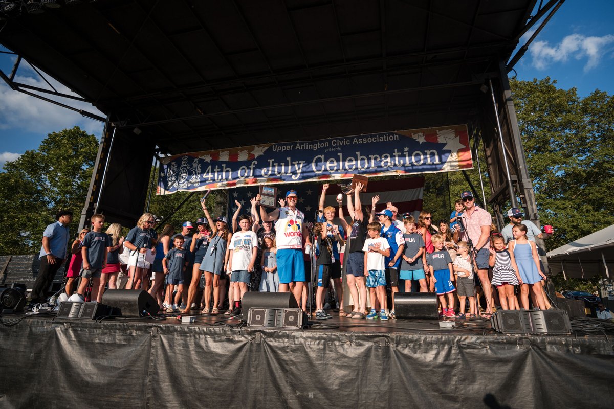 CityofUA's tweet image. What a night, #ArlingtonNation! 🇺🇸 From live music and food trucks to an epic drone show and fireworks, our #FourthOfJuly at Northam Park was one for the flight logs - courtesy of @UACAorg! 🎆 🎶 Thanks for celebrating with us! ❤️🤍💙 #UpperArlington #LifeInUA