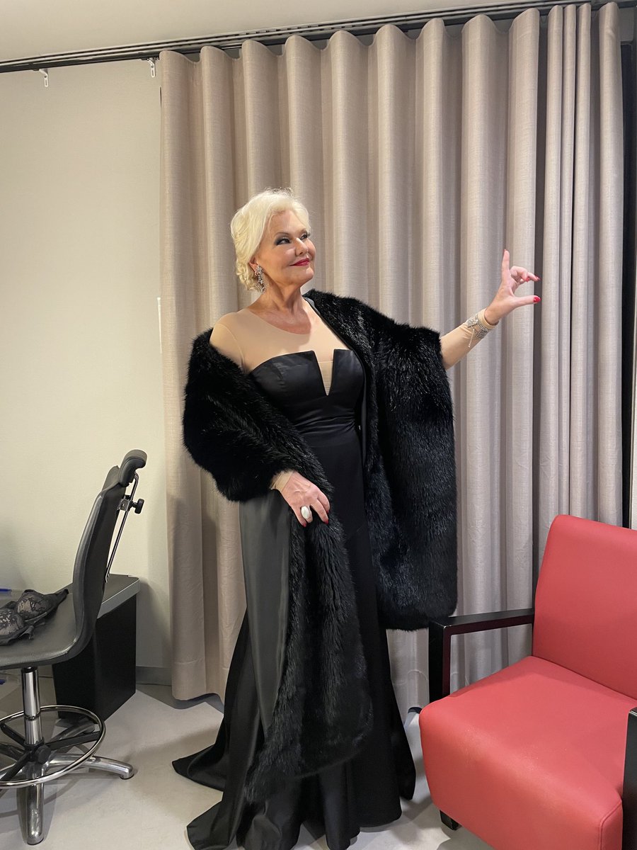 MattilaKarita's tweet photo. Last performance of the season tonight ๐ถโฅ๏ธ๐ฅ
Canโt wait!!!!!
Thank you, beloved people ๐๐ฅฐ
Love & Kisses yโall ๐๐๐๐
#ForeignPrincess ๐ #Rusalka7 #GranTeaterDelLiceu ๐ช๐ธ https://t.co/rtGek4wmiT