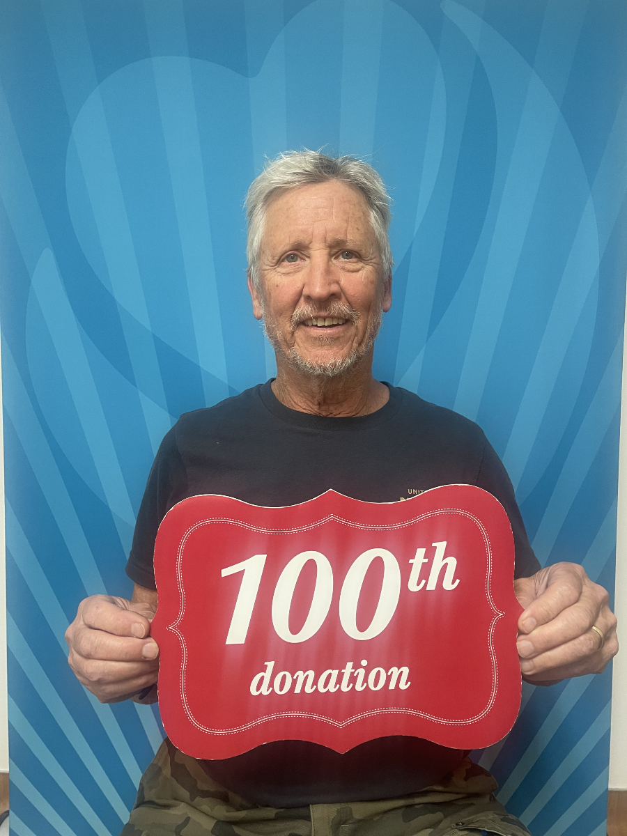giveblood's tweet image. This #MilestoneMonday, we’re celebrating Lawrence's 100th donation. ❤️ Amazing job, Lawrence! 👏 #donateblood #donatebloodsavelives #givebloodSBC
