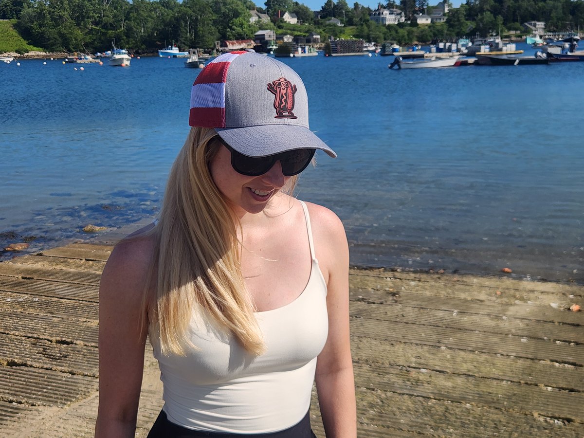 ArtoraDesign's tweet photo. Though we were too busy celebrating America's birthday to post on the 4th, we still wanted to share our favorite hat here at Artora! 🇺🇸  It is always a great time to rock our Happy Hot Dog Hat! 🌭 Get yours today: https://t.co/bqUci249WR
#4thofJuly #hotdogs #patchhat #America https://t.co/1F7AYF0q8W