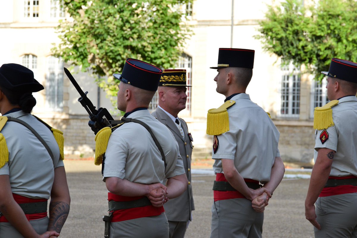 COM6BLB's tweet image. Le GBR CARLETON a officiellement pris ses fonctions de @COM6BLB ce matin au sein de l’état-major de la #6BLB.