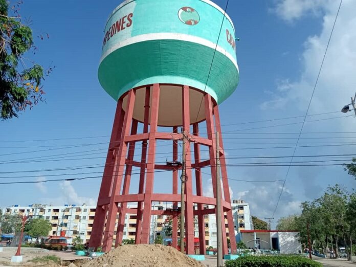 Gobierno Provincial de Las Tunas (@gobiernotunas) on Twitter photo 🗣️ Las labores para reinstalar el tanque del reparto Buena Vista obligaron a paralizar la entrega de agua a gran parte de esta ciudad de #LasTunas
<a href="/LorenzoOsbel/">Osbel Lorenzo</a> <a href="/YelenysLasTunas/">Yelenys Tornet Menéndez</a> <a href="/PresidenciaCuba/">Presidencia Cuba 🇨🇺</a> <a href="/GobiernoCuba/">Gobierno Cuba 🇨🇺</a> <a href="/PartidoPCC/">Partido Comunista de Cuba</a> <a href="/INRHCuba/">Instituto Nacional de Recursos Hidráulicos</a>
▶️ lastunas.gob.cu/es/actualidad/… 🗣️ Las labores para reinstalar el tanque del reparto Buena Vista obligaron a paralizar la entrega de agua a gran parte de esta ciudad de #LasTunas
<a href="/LorenzoOsbel/">Osbel Lorenzo</a> <a href="/YelenysLasTunas/">Yelenys Tornet Menéndez</a> <a href="/PresidenciaCuba/">Presidencia Cuba 🇨🇺</a> <a href="/GobiernoCuba/">Gobierno Cuba 🇨🇺</a> <a href="/PartidoPCC/">Partido Comunista de Cuba</a> <a href="/INRHCuba/">Instituto Nacional de Recursos Hidráulicos</a>
▶️ lastunas.gob.cu/es/actualidad/…