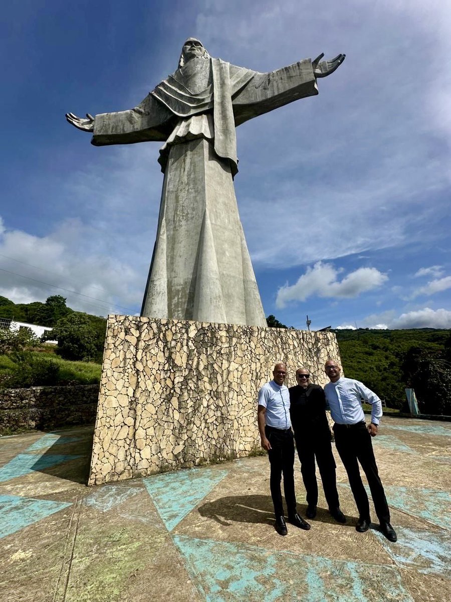 O Reitor do Santuário Cristo Redentor do Corcovado e Pároco da Paróquia São José da Lagoa, Padre Omar, sofreu um acidente de trânsito na tarde do último sábado (05/07) enquanto estava em viagem à Venezuela. Ele visitava o monumento Cristo Redentor de La Chapa para fortalecer