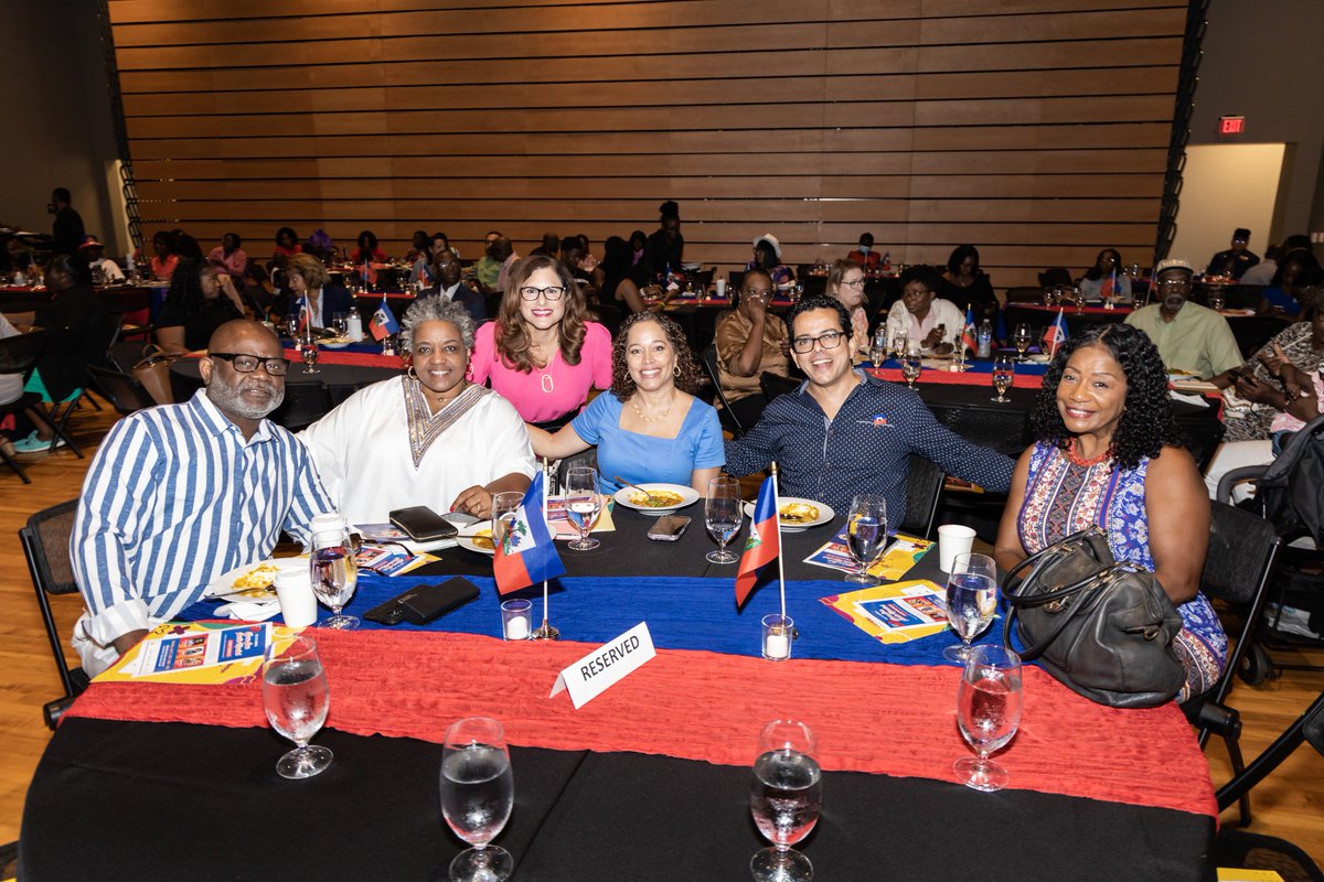 There’s still time to register for our 2nd Annual CIAT: Koze Sou Sante Mantal Symposium, taking place on July 26th at the Pompano Cultural Arts Center! 

Space is limited! Register here: unitedwaybroward.org/event/the-2nd-…