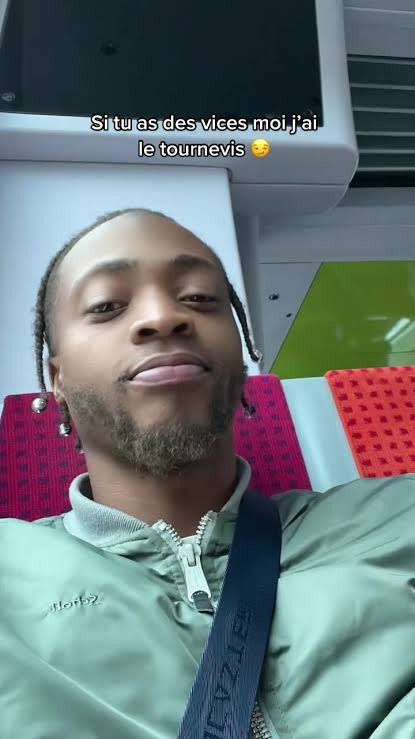 🚨THREAD INFLUVOLEUR 🚨
Comment John Nkomb Nkomb ancien joueur du PSG, créateur de la JNK Akademy (les 1v1 foot sur YouTube) m’a volé à moi et mon équipe + de 4000€ 
(Vol, menaces, mensonges, etc.)