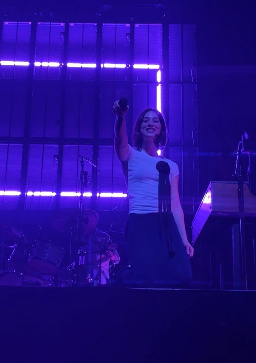 stacie 𝜗𝜚 tweet media