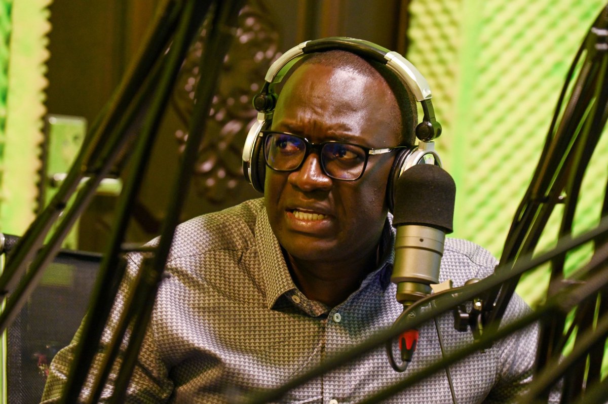 AntiGraft_SH's tweet image. This evening, two @AntiGraft_SH senior officials officers; Counsel Sebikaari Samuel and Mr. Eroku Stanley, appeared on Voice of Busia FM to raise awareness about SH-ACU's ongoing anti-corruption interventions in Busia District.
Eroku emphasized the importance of public trust…