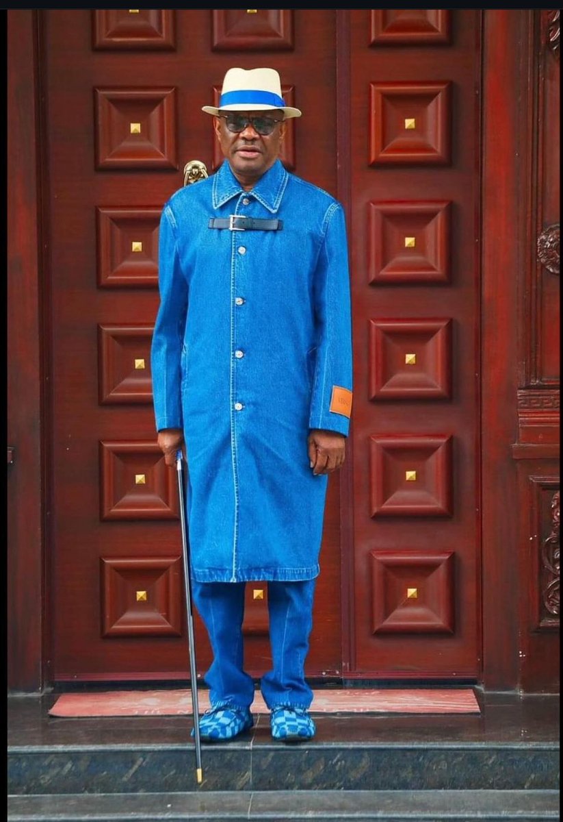 E_BOBAI's tweet photo. Who is a better dancer? 
Like for Wike, repost for Adeleke https://t.co/dX6tKzKlwE