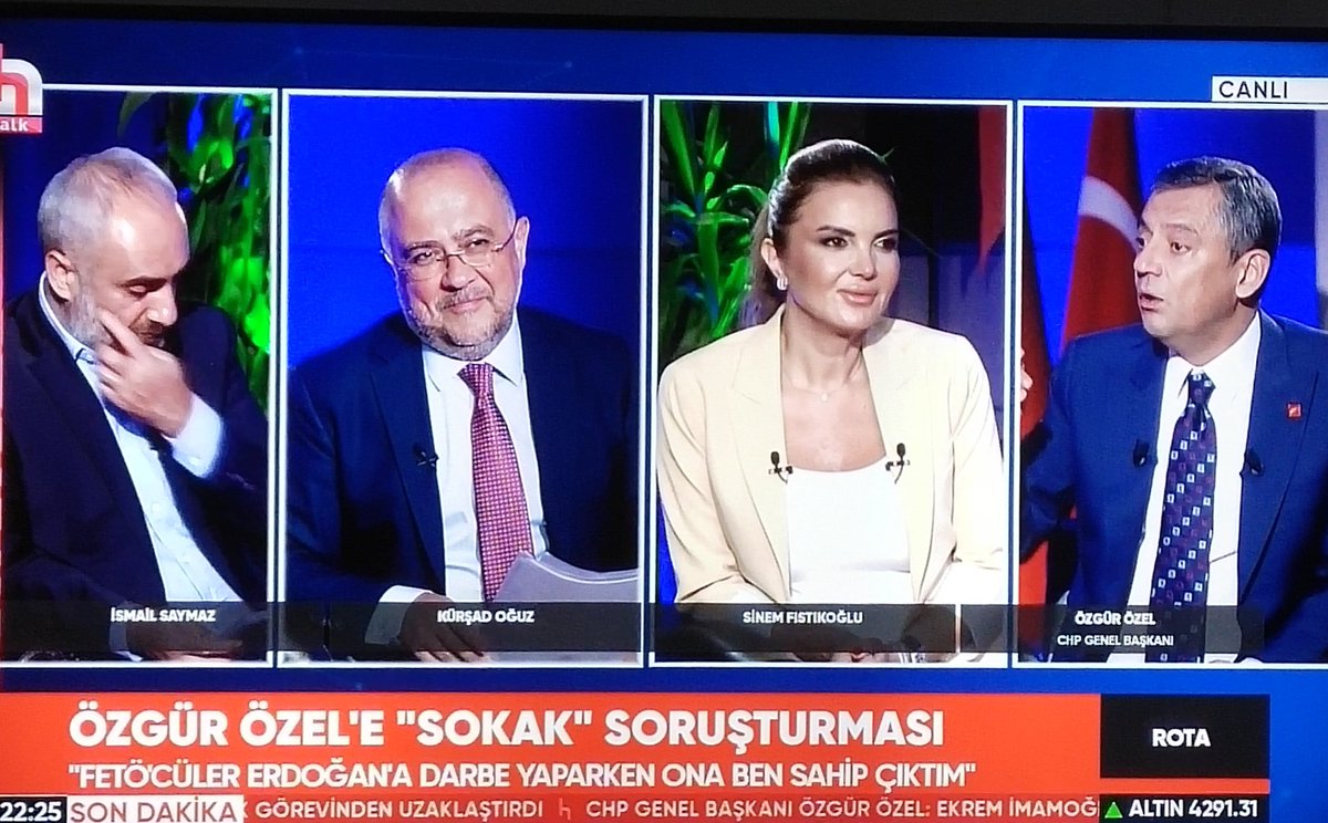 Özgür Özel bakın canlı yayında ne dedi.
"Fetöcüler Erdoğan'a darbe yaparken, ona ben sahip çıktım"
Meali;
"Ben hukuktan yana değilim" dedi.
<a href="/eczozgurozel/">Özgür Özel</a>