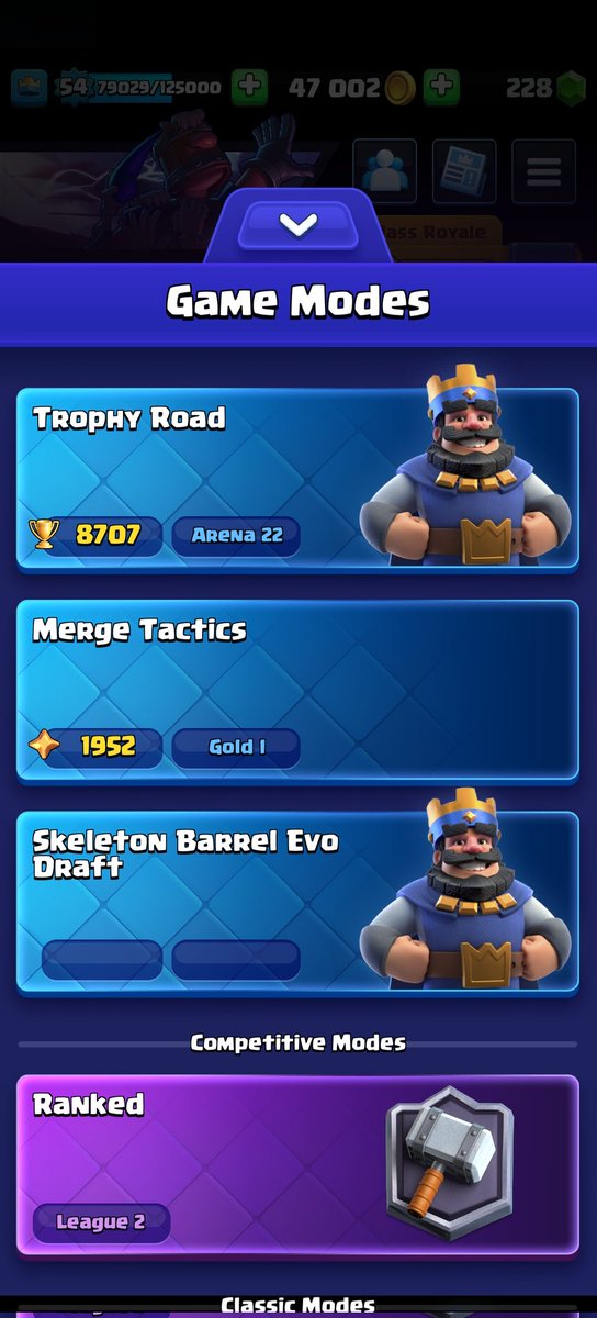just_shako01's tweet photo. What's happening? 😭😭😭 @ClashRoyale https://t.co/dEhyTvG5iW
