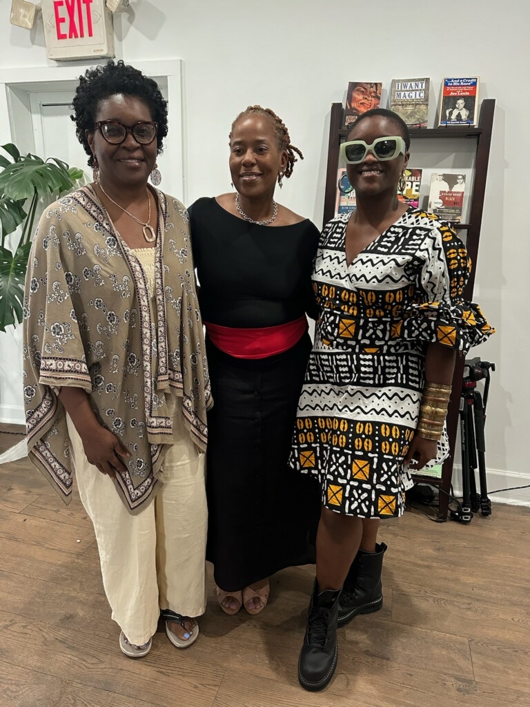 ASALH's tweet image. Angelia Bendolph and Diedre graham, President and VP of our #Mobile #Alabama branch with President @KayeWhitehead at #EssenceFest ow.ly/qPzk50WlVTx