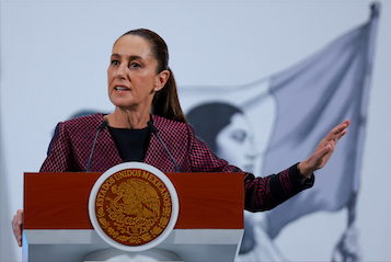 CarlosP95095856's tweet photo. Mexico's President, Claudia Sheinbaum, Sent Rescue Teams To Texas  After All The Hate, Anti-Mexican Immigrant Policies, and All The Racism. She Still Did The Right Thing, For A Red State That Would Never Do The Same. That's Leadership. That's Power. That's A Woman. https://t.co/ORv6FEFTuV