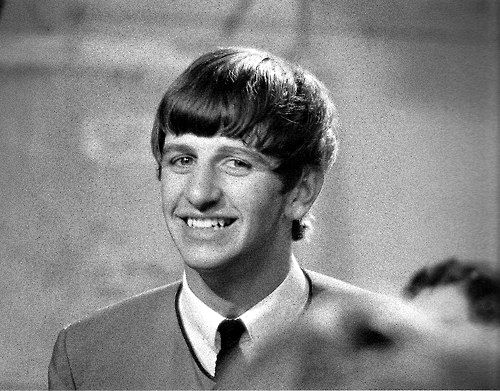 acervoringo's tweet image. 🏆TOP 10 ERAS DO RINGO STARR
🏅7° Lugar (8 votos + desempate): Early Beatles (1962/63)