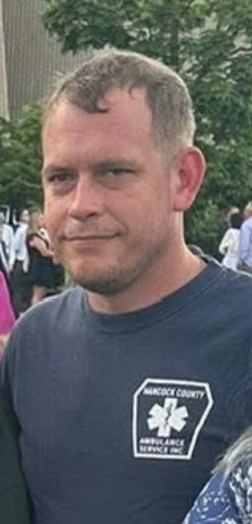 ClaireWTOV9's tweet image. FAMILY SAYS THANKS TO FIRST RESPONDERS THAT SAVED THEM—-
During the June 14th Flood, the Dalton Family needed to walk to higher ground on Peter’s Run to stay safe from the high waters that rose. There three first responders came and rescue them, now the family is saying thanks.
