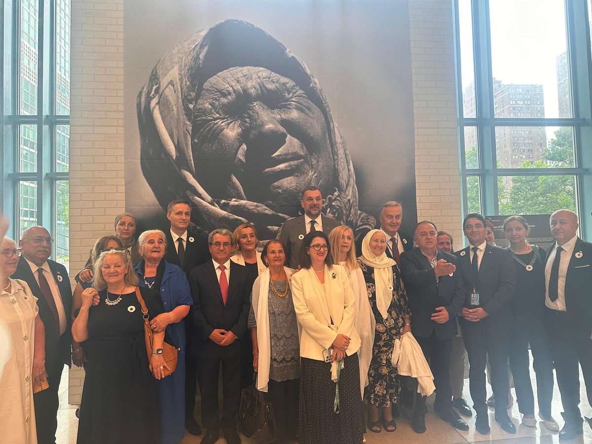 Ahmet Yıldız (@a_yildiz_) on Twitter photo I attended the opening of the “Legacy of Hope After Srebrenica Genocide: A New Generation’s Journey” exhibition, marking the 30th anniversary of the Srebrenica genocide, hosted by Bosnia-Herzegovina <a href="/UN_BiH/">United Nations BiH</a> at UN Headquarters today.
⸻
Bugün BM Merkezinde Bosna-Hersek I attended the opening of the “Legacy of Hope After Srebrenica Genocide: A New Generation’s Journey” exhibition, marking the 30th anniversary of the Srebrenica genocide, hosted by Bosnia-Herzegovina <a href="/UN_BiH/">United Nations BiH</a> at UN Headquarters today.
⸻
Bugün BM Merkezinde Bosna-Hersek