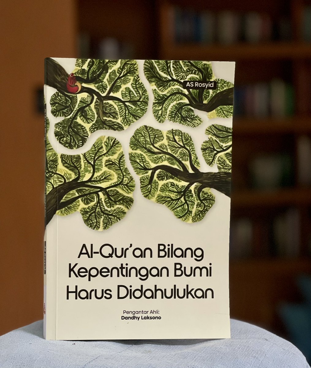 Banjir di Tangsel sampai Texas. 

Buku yang menjungkirbalikkan anggapan manusia mahluk istimewa, "khalifah" di muka bumi, atau alam semesta diciptakan untuk manusia.

291 ayat Al Quran dipakai jadi argumen. Ditulis AS Rosyid; Santri, peneliti, dan pengajar di Lombok.