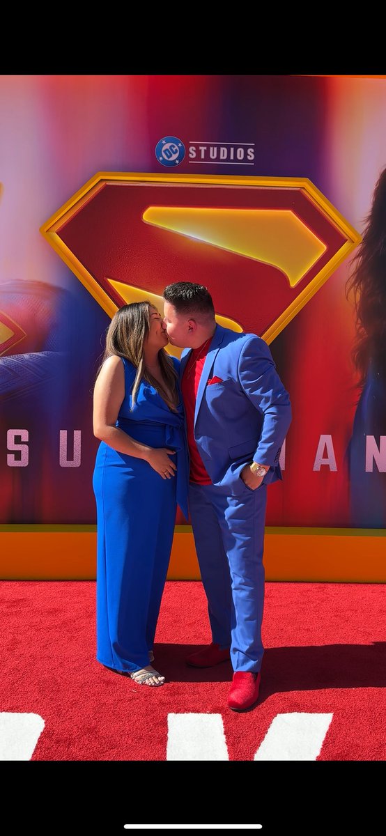 ON THE #SUPERMAN RED CARPET