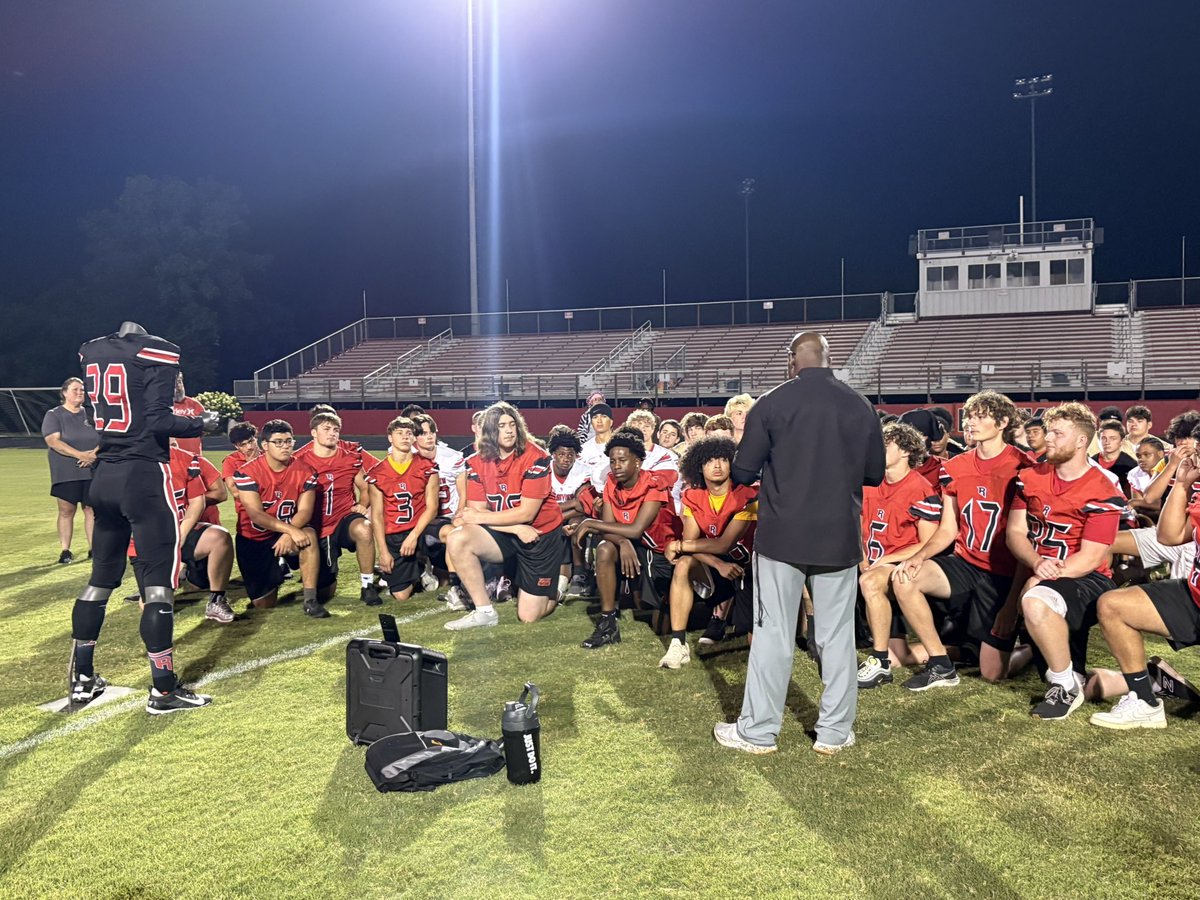 mickcasto's tweet image. Midnight Madness practice. Senior year starts now, let’s go Hawks! LLC5✝️
@RossviewFTBL