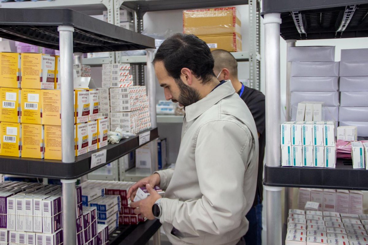 El coordinador Zonal 9 - Salud, <a href="/williampc_ec/">William Perugachi Calderón</a>, realizó un recorrido por el centro de salud Chiriyacu Alto, al sur de #Quito, donde dialogó con el equipo de salud, escuchó sus necesidades y constató el trabajo que se realiza en beneficio de la comunidad.

👩🏽‍⚕️🧑🏾‍⚕️ Esta visita forma