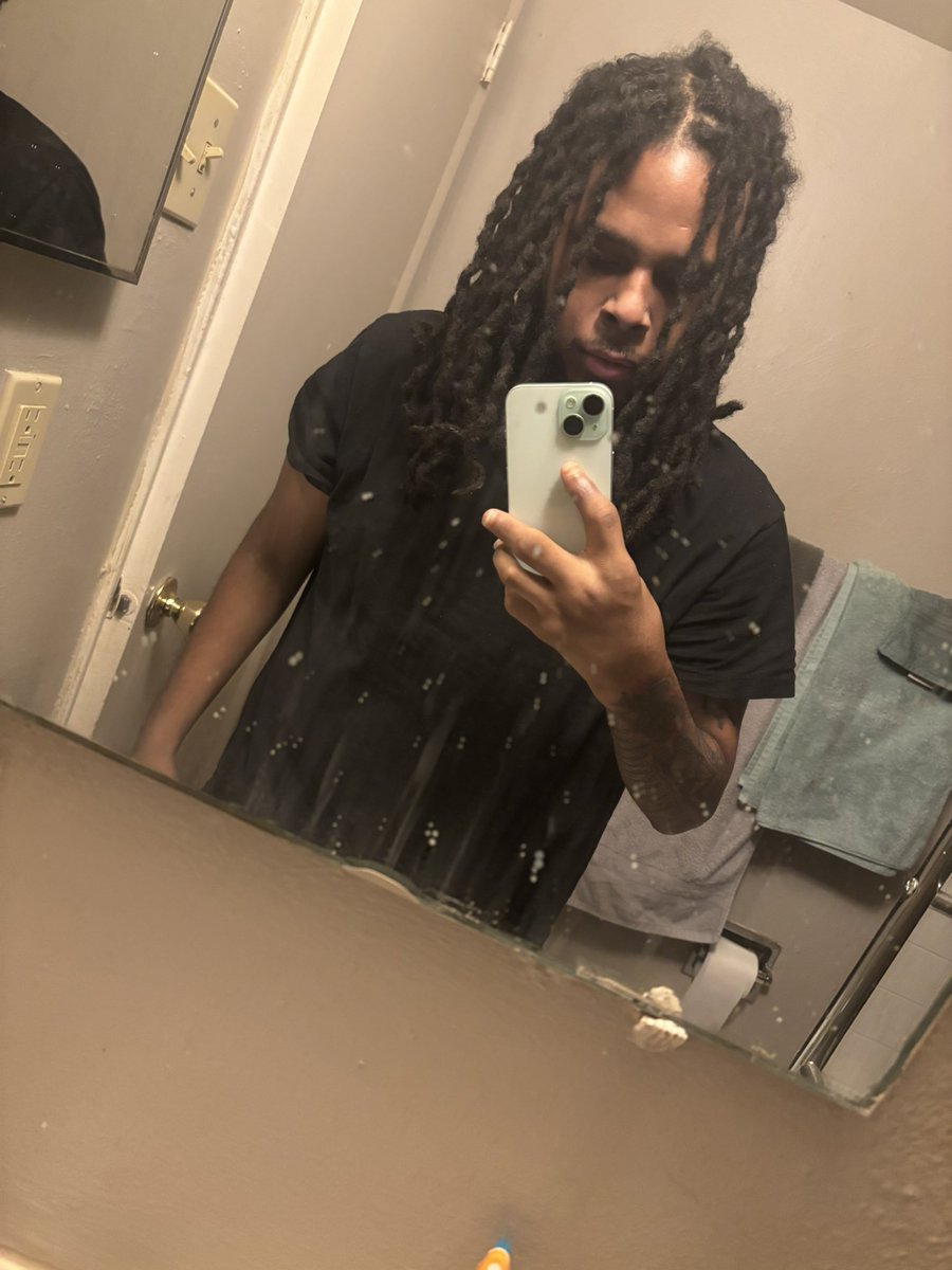 STEEZTHAARTIST tweet media