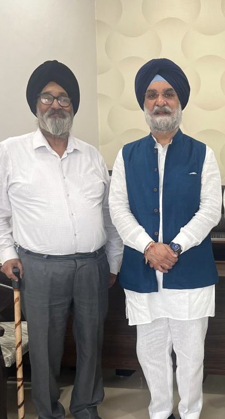 Deeply saddened by the sudden demise of Sardar Manohar Singh Saini Ji, a dear friend, respected industrialist, committed karyakarta and a proud son of freedom fighter Sardar Mehnga Singh Saini Ji. A huge loss to BJP in Amritsar!  May Waheguru give strength to the Saini family. 🙏🏻