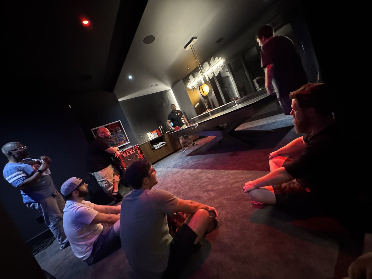 AnthonyKongphan's tweet image. I’m finally back home folks. 

Had an amazing time with my 2nd family.

Gonna relax a little bit then absolute ham fest streams inc.